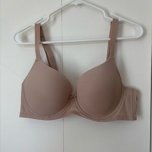 🎉4/30$🎉 SHEIN Tan T-Shirt Bra Molded Cup Intimates